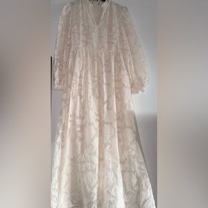 Vintage style light cream/beige floral long maxi dress with long sleeve size 6